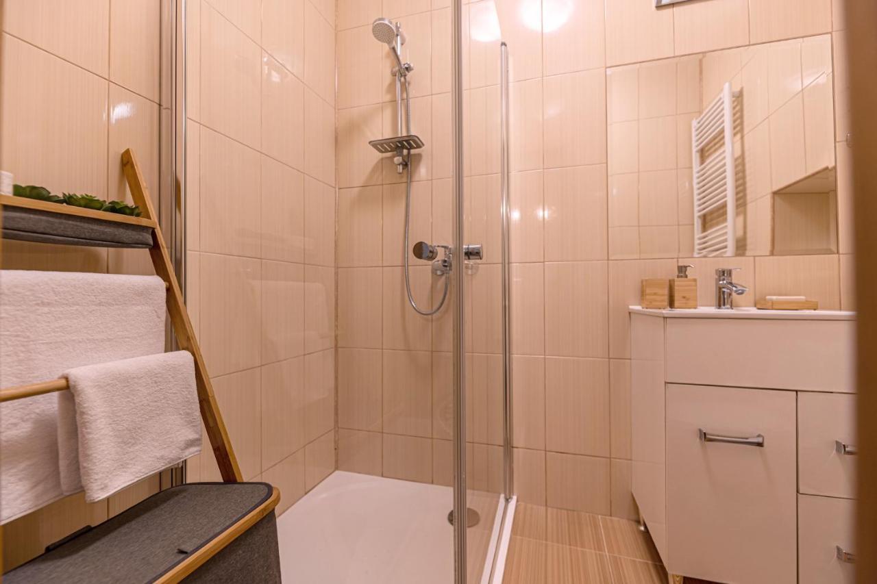Garden Hideout - Central Apartment Brasov Exterior photo
